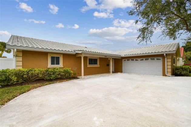 6441 4TH PALM POINT, ST PETE BEACH, Florida 33706, 3 Bedrooms Bedrooms, ,2 BathroomsBathrooms,Residential,For Sale,4TH PALM,MFRA4593498