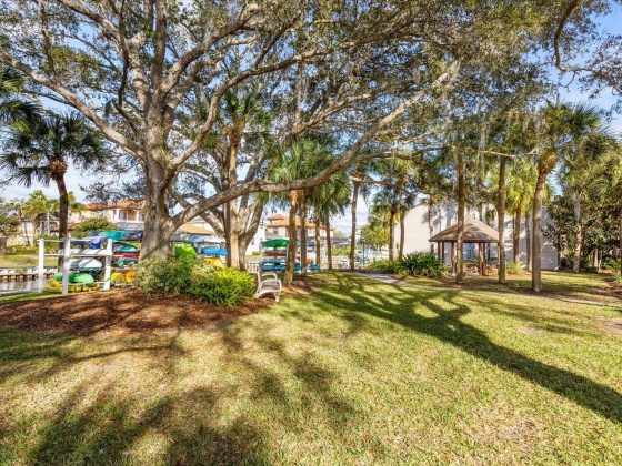 327 MOORINGS COVE DRIVE, TARPON SPRINGS, Florida 34689, 2 Bedrooms Bedrooms, ,2 BathroomsBathrooms,Residential,For Sale,MOORINGS COVE,MFRU8225743