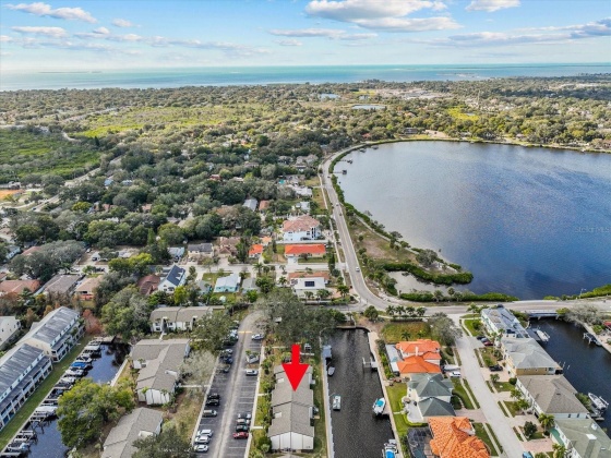 327 MOORINGS COVE DRIVE, TARPON SPRINGS, Florida 34689, 2 Bedrooms Bedrooms, ,2 BathroomsBathrooms,Residential,For Sale,MOORINGS COVE,MFRU8225743