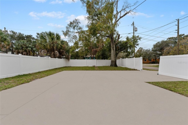 680 25TH AVENUE, ST PETERSBURG, Florida 33705, 4 Bedrooms Bedrooms, ,3 BathroomsBathrooms,Residential,For Sale,25TH,MFRT3495900