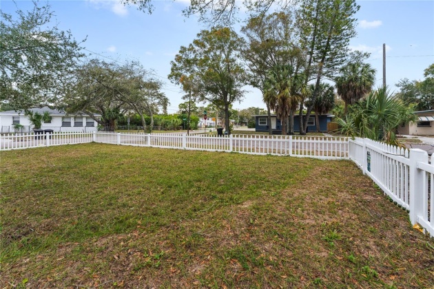 680 25TH AVENUE, ST PETERSBURG, Florida 33705, 4 Bedrooms Bedrooms, ,3 BathroomsBathrooms,Residential,For Sale,25TH,MFRT3495900