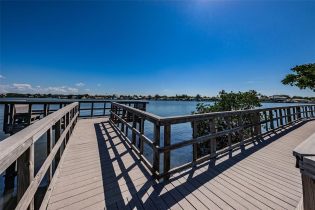 718 GULF BOULEVARD, INDIAN ROCKS BEACH, Florida 33785, 2 Bedrooms Bedrooms, ,2 BathroomsBathrooms,Residential,For Sale,GULF,MFRU8225712