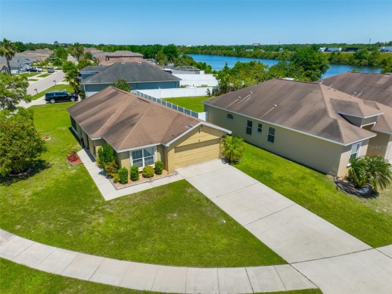 11330 SOUTHWIND LAKE DRIVE, GIBSONTON, Florida 33534, 3 Bedrooms Bedrooms, ,2 BathroomsBathrooms,Residential,For Sale,SOUTHWIND LAKE,MFRT3495182