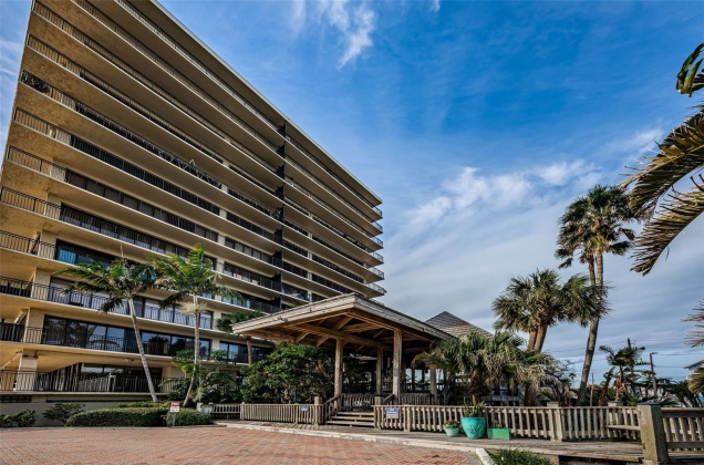 7650 BAYSHORE DRIVE, TREASURE ISLAND, Florida 33706, 1 Bedroom Bedrooms, ,1 BathroomBathrooms,Residential,For Sale,BAYSHORE,MFRU8225512