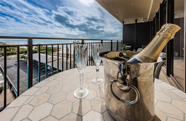 7650 BAYSHORE DRIVE, TREASURE ISLAND, Florida 33706, 1 Bedroom Bedrooms, ,1 BathroomBathrooms,Residential,For Sale,BAYSHORE,MFRU8225512