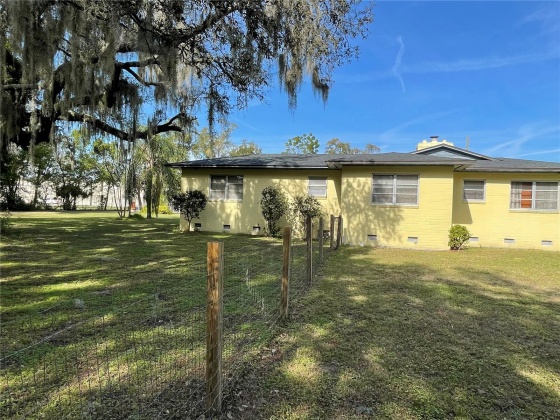 750 CHARLIE TAYLOR ROAD, PLANT CITY, Florida 33566, 5 Bedrooms Bedrooms, ,3 BathroomsBathrooms,Residential,For Sale,CHARLIE TAYLOR,MFRL4941682