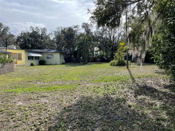 750 CHARLIE TAYLOR ROAD, PLANT CITY, Florida 33566, 5 Bedrooms Bedrooms, ,3 BathroomsBathrooms,Residential,For Sale,CHARLIE TAYLOR,MFRL4941682