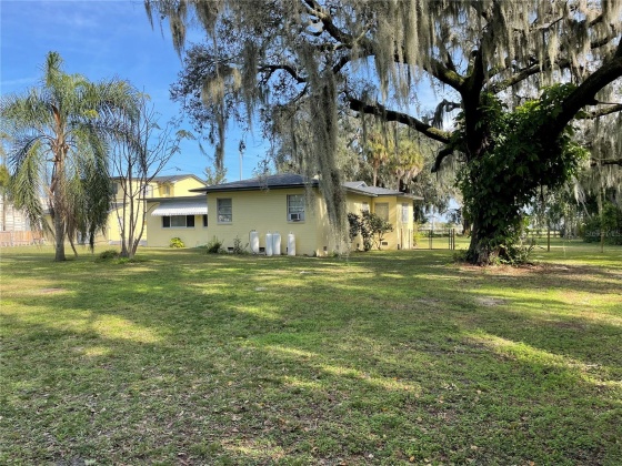 750 CHARLIE TAYLOR ROAD, PLANT CITY, Florida 33566, 5 Bedrooms Bedrooms, ,3 BathroomsBathrooms,Residential,For Sale,CHARLIE TAYLOR,MFRL4941682