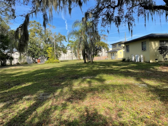 750 CHARLIE TAYLOR ROAD, PLANT CITY, Florida 33566, 5 Bedrooms Bedrooms, ,3 BathroomsBathrooms,Residential,For Sale,CHARLIE TAYLOR,MFRL4941682