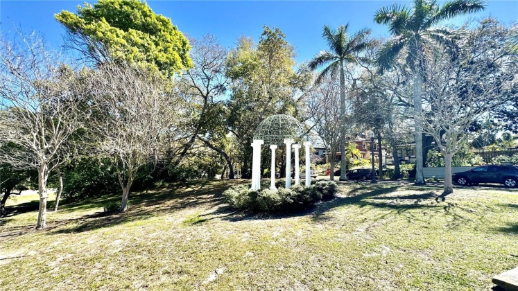 723 12TH AVENUE, ST PETERSBURG, Florida 33701, 4 Bedrooms Bedrooms, ,3 BathroomsBathrooms,Residential,For Sale,12TH,MFRU8224742