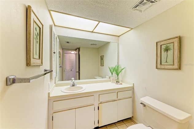 661 POINSETTIA AVENUE, CLEARWATER BEACH, Florida 33767, 1 Bedroom Bedrooms, ,1 BathroomBathrooms,Residential,For Sale,POINSETTIA,MFRA4592322