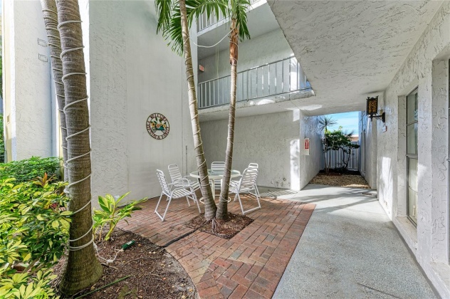 661 POINSETTIA AVENUE, CLEARWATER BEACH, Florida 33767, 1 Bedroom Bedrooms, ,1 BathroomBathrooms,Residential,For Sale,POINSETTIA,MFRA4592322