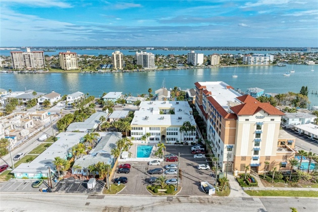 661 POINSETTIA AVENUE, CLEARWATER BEACH, Florida 33767, 1 Bedroom Bedrooms, ,1 BathroomBathrooms,Residential,For Sale,POINSETTIA,MFRA4592322