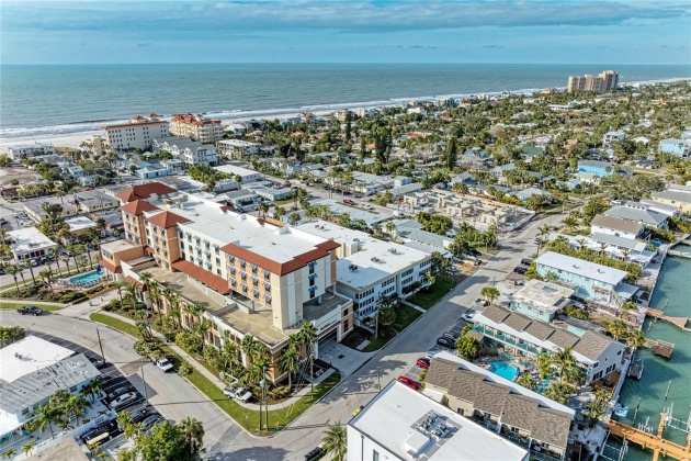 661 POINSETTIA AVENUE, CLEARWATER BEACH, Florida 33767, 1 Bedroom Bedrooms, ,1 BathroomBathrooms,Residential,For Sale,POINSETTIA,MFRA4592322