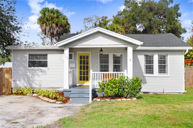 102 FLORA STREET, TAMPA, Florida 33604, 2 Bedrooms Bedrooms, ,1 BathroomBathrooms,Residential,For Sale,FLORA,MFRT3494638