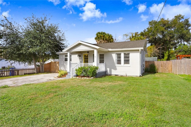 102 FLORA STREET, TAMPA, Florida 33604, 2 Bedrooms Bedrooms, ,1 BathroomBathrooms,Residential,For Sale,FLORA,MFRT3494638