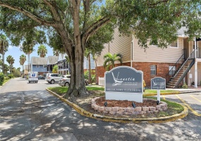 200 COUNTRY CLUB DRIVE, LARGO, Florida 33771, 1 Bedroom Bedrooms, ,1 BathroomBathrooms,Residential,For Sale,COUNTRY CLUB,MFRU8217325