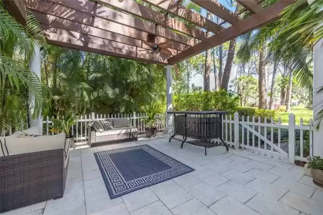 761 SOUNDVIEW DRIVE, PALM HARBOR, Florida 34683, 5 Bedrooms Bedrooms, ,4 BathroomsBathrooms,Residential,For Sale,SOUNDVIEW,MFRU8224985