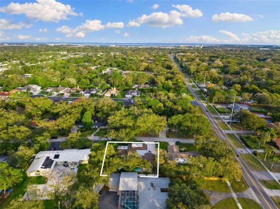 1584 OAK LANE, CLEARWATER, Florida 33764, 5 Bedrooms Bedrooms, ,4 BathroomsBathrooms,Residential,For Sale,OAK,MFRT3493760