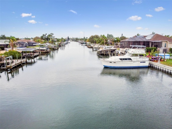 727 FLAMINGO DRIVE, APOLLO BEACH, Florida 33572, 4 Bedrooms Bedrooms, ,2 BathroomsBathrooms,Residential,For Sale,FLAMINGO,MFRT3497173