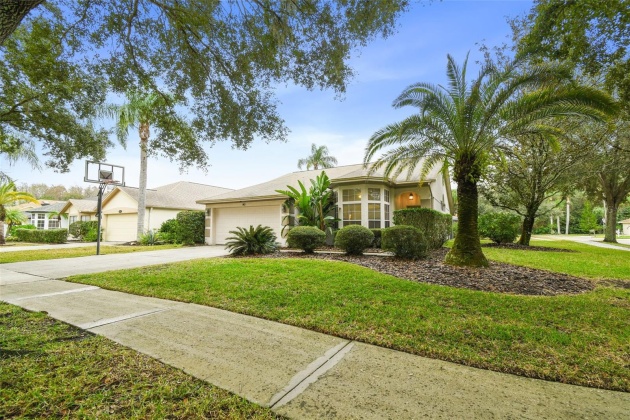 863 CRESTRIDGE CIRCLE, TARPON SPRINGS, Florida 34688, 3 Bedrooms Bedrooms, ,2 BathroomsBathrooms,Residential,For Sale,CRESTRIDGE,MFRU8227251