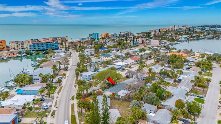 14001 MIRAMAR AVENUE, MADEIRA BEACH, Florida 33708, 3 Bedrooms Bedrooms, ,2 BathroomsBathrooms,Residential,For Sale,MIRAMAR,MFRU8227425