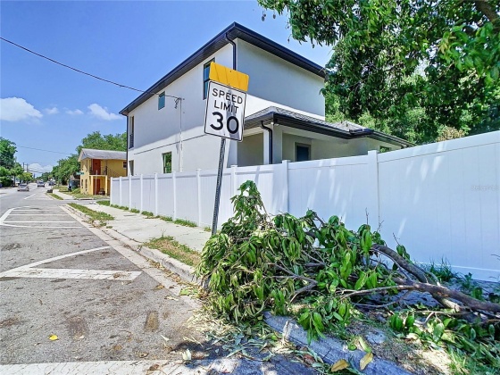 2012 17TH AVENUE, TAMPA, Florida 33605, 4 Bedrooms Bedrooms, ,2 BathroomsBathrooms,Residential,For Sale,17TH,MFRU8227728