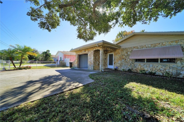 824 62ND AVENUE, ST PETERSBURG, Florida 33702, 2 Bedrooms Bedrooms, ,1 BathroomBathrooms,Residential,For Sale,62ND,MFRU8165434