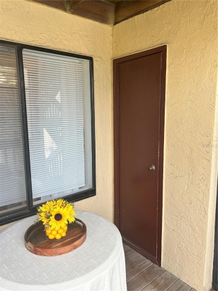 1550 BELCHER ROAD, CLEARWATER, Florida 33764, 1 Bedroom Bedrooms, ,1 BathroomBathrooms,Residential,For Sale,BELCHER,MFRT3498046