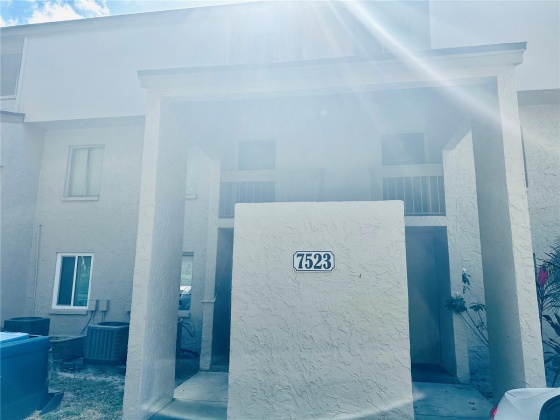 7523 PITCH PINE CIRCLE, TAMPA, Florida 33617, 2 Bedrooms Bedrooms, ,1 BathroomBathrooms,Residential,For Sale,PITCH PINE,MFRS5094038