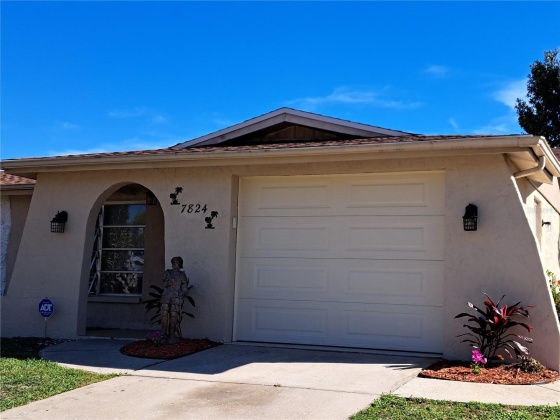 7824 FARMLAWN DRIVE, PORT RICHEY, Florida 34668, 3 Bedrooms Bedrooms, ,2 BathroomsBathrooms,Residential,For Sale,FARMLAWN,MFRT3490994