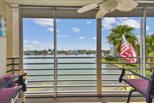 7902 SAILBOAT KEY BOULEVARD, SOUTH PASADENA, Florida 33707, 2 Bedrooms Bedrooms, ,2 BathroomsBathrooms,Residential,For Sale,SAILBOAT KEY,MFRU8228197