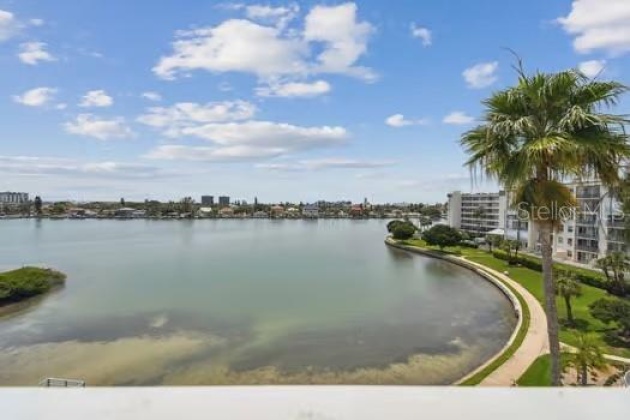 7902 SAILBOAT KEY BOULEVARD, SOUTH PASADENA, Florida 33707, 2 Bedrooms Bedrooms, ,2 BathroomsBathrooms,Residential,For Sale,SAILBOAT KEY,MFRU8228197