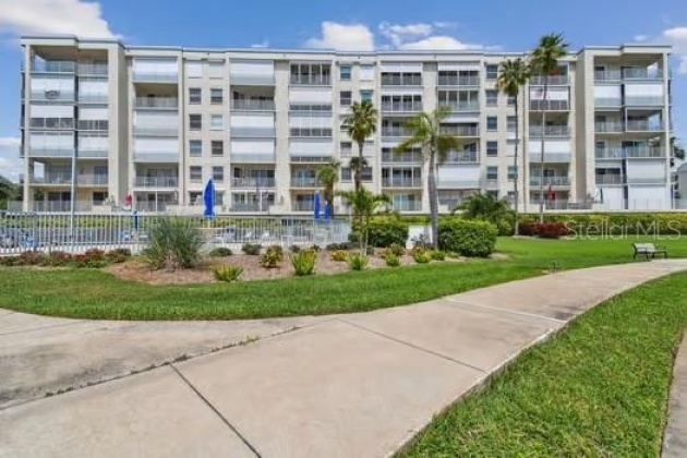 7902 SAILBOAT KEY BOULEVARD, SOUTH PASADENA, Florida 33707, 2 Bedrooms Bedrooms, ,2 BathroomsBathrooms,Residential,For Sale,SAILBOAT KEY,MFRU8228197