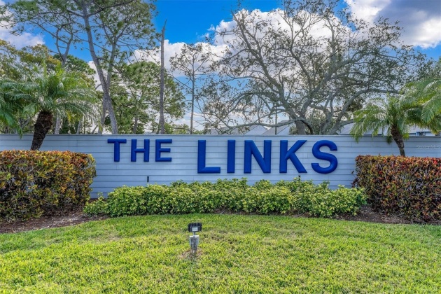 9150 PARK BOULEVARD, SEMINOLE, Florida 33777, 3 Bedrooms Bedrooms, ,2 BathroomsBathrooms,Residential,For Sale,PARK,MFRU8227946