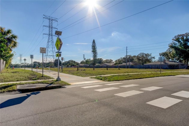 2822 RAMPART CIRCLE, CLEARWATER, Florida 33761, 3 Bedrooms Bedrooms, ,2 BathroomsBathrooms,Residential,For Sale,RAMPART,MFRU8226348