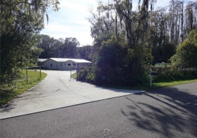 301 DUQUE ROAD, LUTZ, Florida 33549, 2 Bedrooms Bedrooms, ,2 BathroomsBathrooms,Residential,For Sale,DUQUE,MFRU8228148