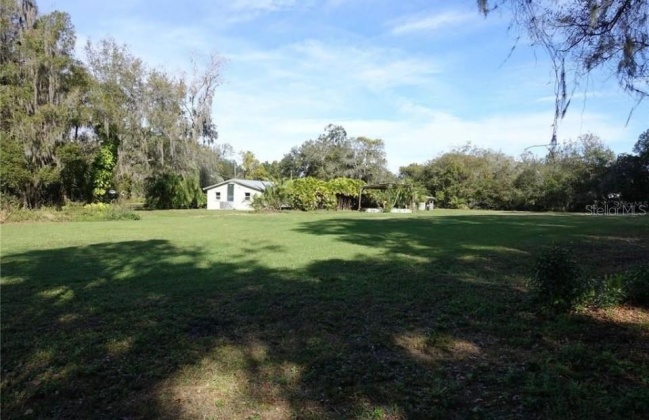 301 DUQUE ROAD, LUTZ, Florida 33549, 2 Bedrooms Bedrooms, ,2 BathroomsBathrooms,Residential,For Sale,DUQUE,MFRU8228148