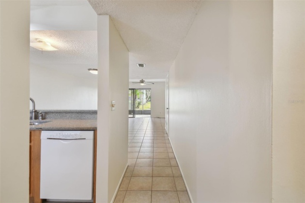 9209 SEMINOLE BLVD, SEMINOLE, Florida 33772, 2 Bedrooms Bedrooms, ,1 BathroomBathrooms,Residential,For Sale,SEMINOLE BLVD,MFRU8227627