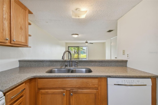 9209 SEMINOLE BLVD, SEMINOLE, Florida 33772, 2 Bedrooms Bedrooms, ,1 BathroomBathrooms,Residential,For Sale,SEMINOLE BLVD,MFRU8227627