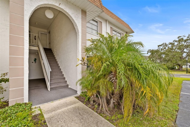 379 MCMULLEN BOOTH ROAD, CLEARWATER, Florida 33759, 2 Bedrooms Bedrooms, ,1 BathroomBathrooms,Residential,For Sale,MCMULLEN BOOTH,MFRU8227538