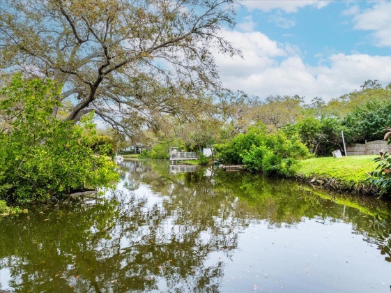 1240 HARBOR LAKE DRIVE, LARGO, Florida 33770, 3 Bedrooms Bedrooms, ,2 BathroomsBathrooms,Residential,For Sale,HARBOR LAKE,MFRU8228455