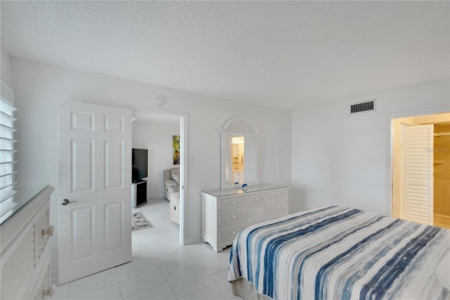 6145 SUN BOULEVARD, ST PETERSBURG, Florida 33715, 2 Bedrooms Bedrooms, ,2 BathroomsBathrooms,Residential,For Sale,SUN,MFRT3500401