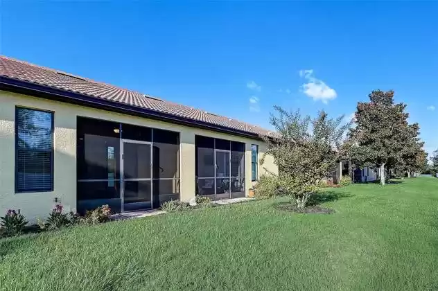 327 BLUEWATER FALLS COURT, APOLLO BEACH, Florida 33572, 2 Bedrooms Bedrooms, ,2 BathroomsBathrooms,Residential,For Sale,BLUEWATER FALLS,MFRT3497907