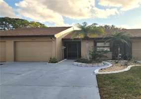 9744 LAKE SEMINOLE DRIVE, LARGO, Florida 33773, 2 Bedrooms Bedrooms, ,2 BathroomsBathrooms,Residential,For Sale,LAKE SEMINOLE,MFRU8228247