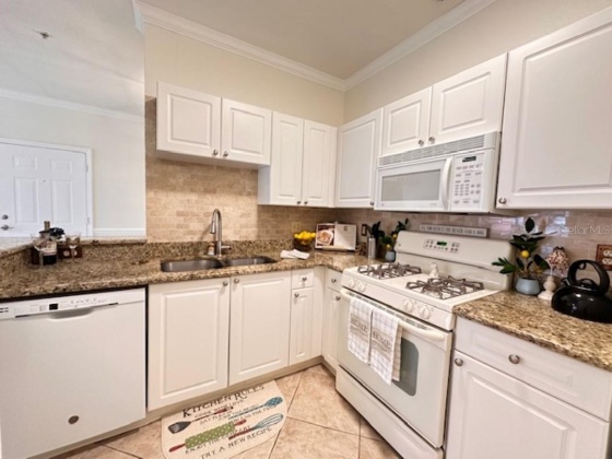 2705 VIA MURANO, CLEARWATER, Florida 33764, 1 Bedroom Bedrooms, ,1 BathroomBathrooms,Residential,For Sale,VIA MURANO,MFRU8225232