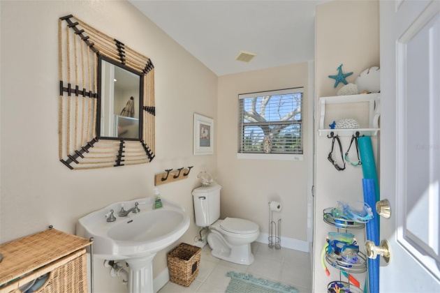 428 ISLAND CAY WAY, APOLLO BEACH, Florida 33572, 3 Bedrooms Bedrooms, ,4 BathroomsBathrooms,Residential,For Sale,ISLAND CAY,MFRT3485975