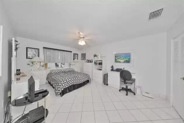 5750 80TH STREET, ST PETERSBURG, Florida 33709, 2 Bedrooms Bedrooms, ,2 BathroomsBathrooms,Residential,For Sale,80TH,MFRU8230803