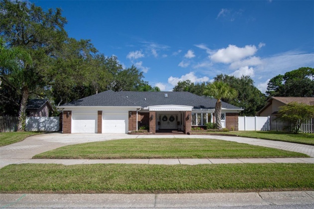 8639 MAIDSTONE COURT, SEMINOLE, Florida 33777, 4 Bedrooms Bedrooms, ,3 BathroomsBathrooms,Residential,For Sale,MAIDSTONE,MFRU8216964