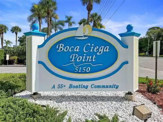 146 BOCA CIEGA POINT BLVD BOULEVARD, ST PETERSBURG, Florida 33708, 2 Bedrooms Bedrooms, ,2 BathroomsBathrooms,Residential,For Sale,BOCA CIEGA POINT BLVD,MFRU8231066